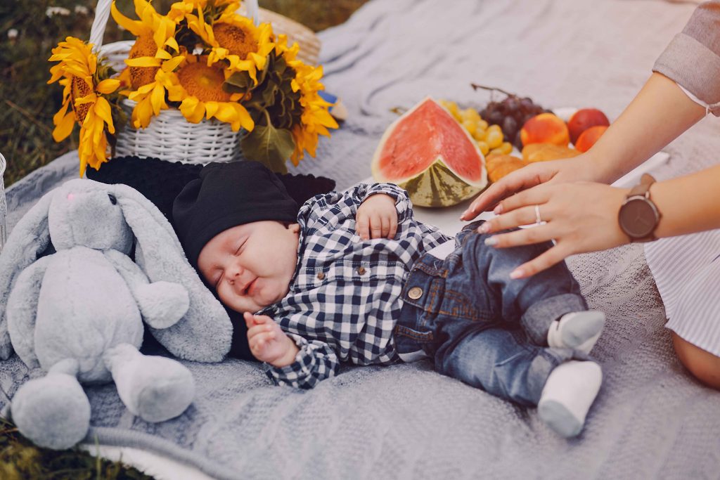 Photography sessions with newborns are a great way of beginning your life as a parent.