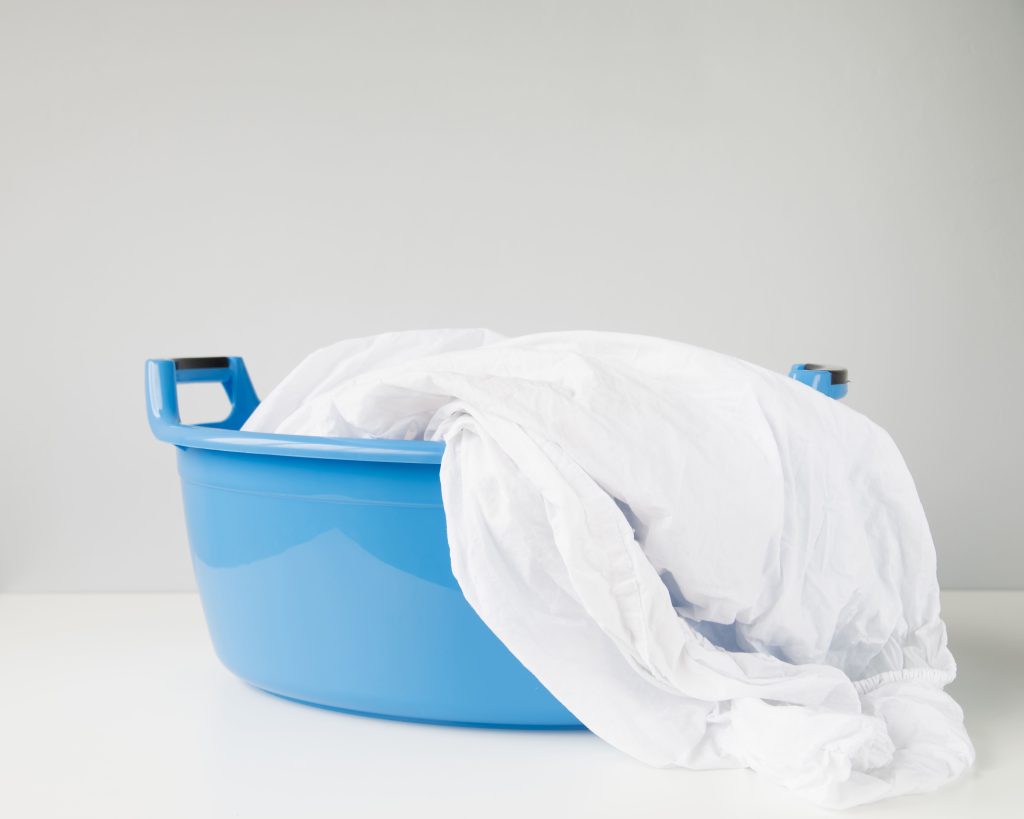 how-to-bleach-white-clothes-with-stains