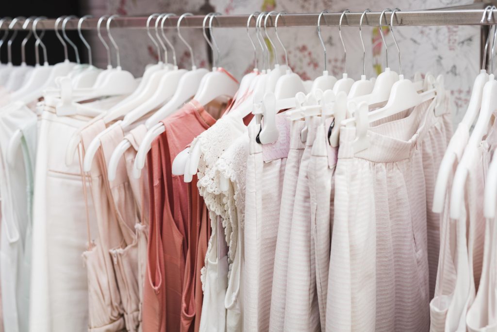 close-up-clothes-hangers-min